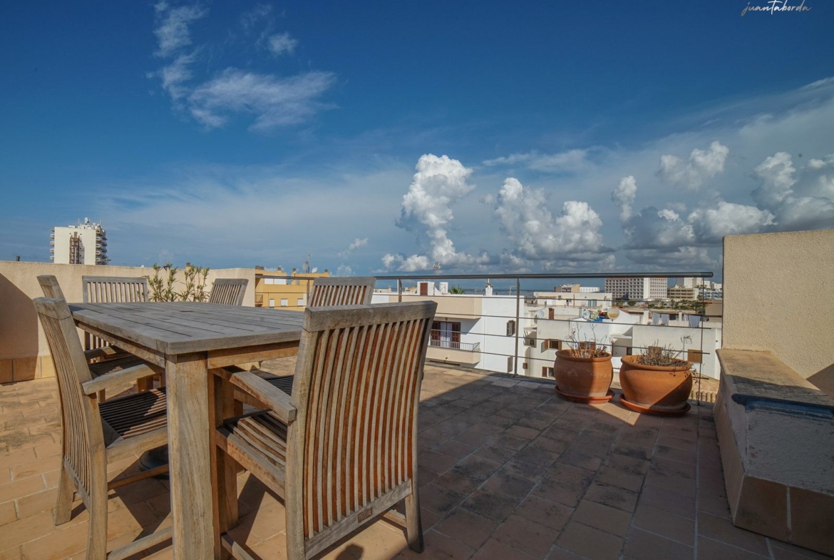 Sea View Penthouse for Rent in Colonia de Sant Jordi