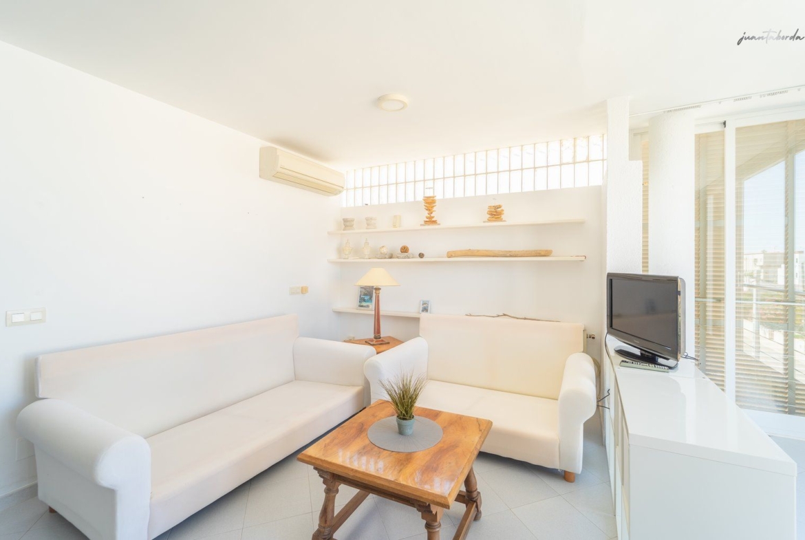Sea View Penthouse for Rent in Colonia de Sant Jordi