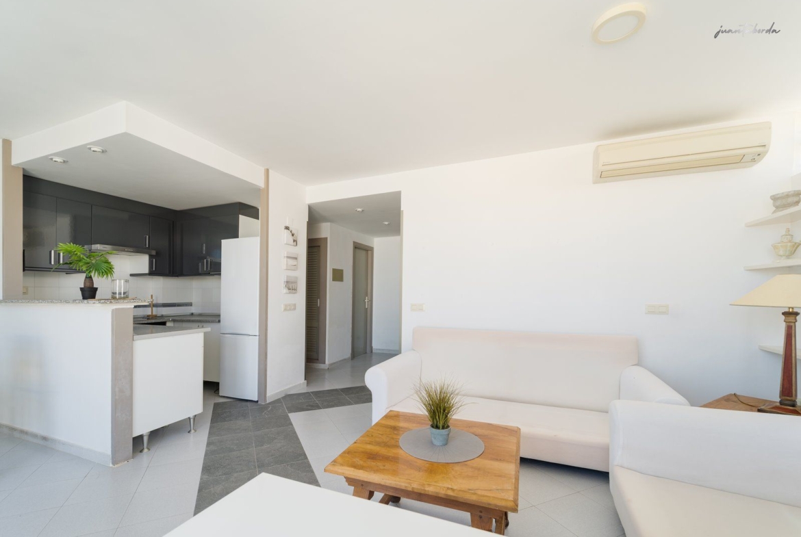 Sea View Penthouse for Rent in Colonia de Sant Jordi