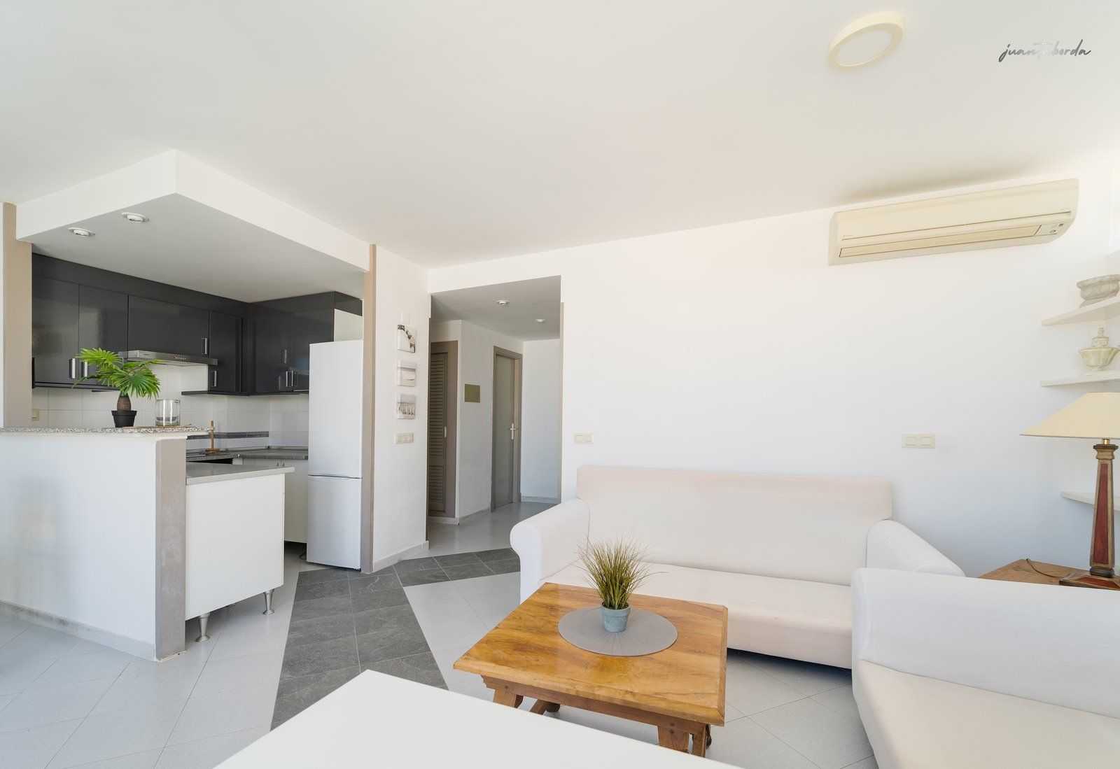 Sea View Penthouse for Rent in Colonia de Sant Jordi