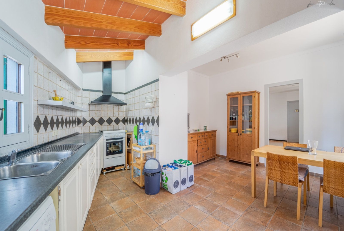 Casa de pueblo en venta en Ses Salines con 6 dormitorios