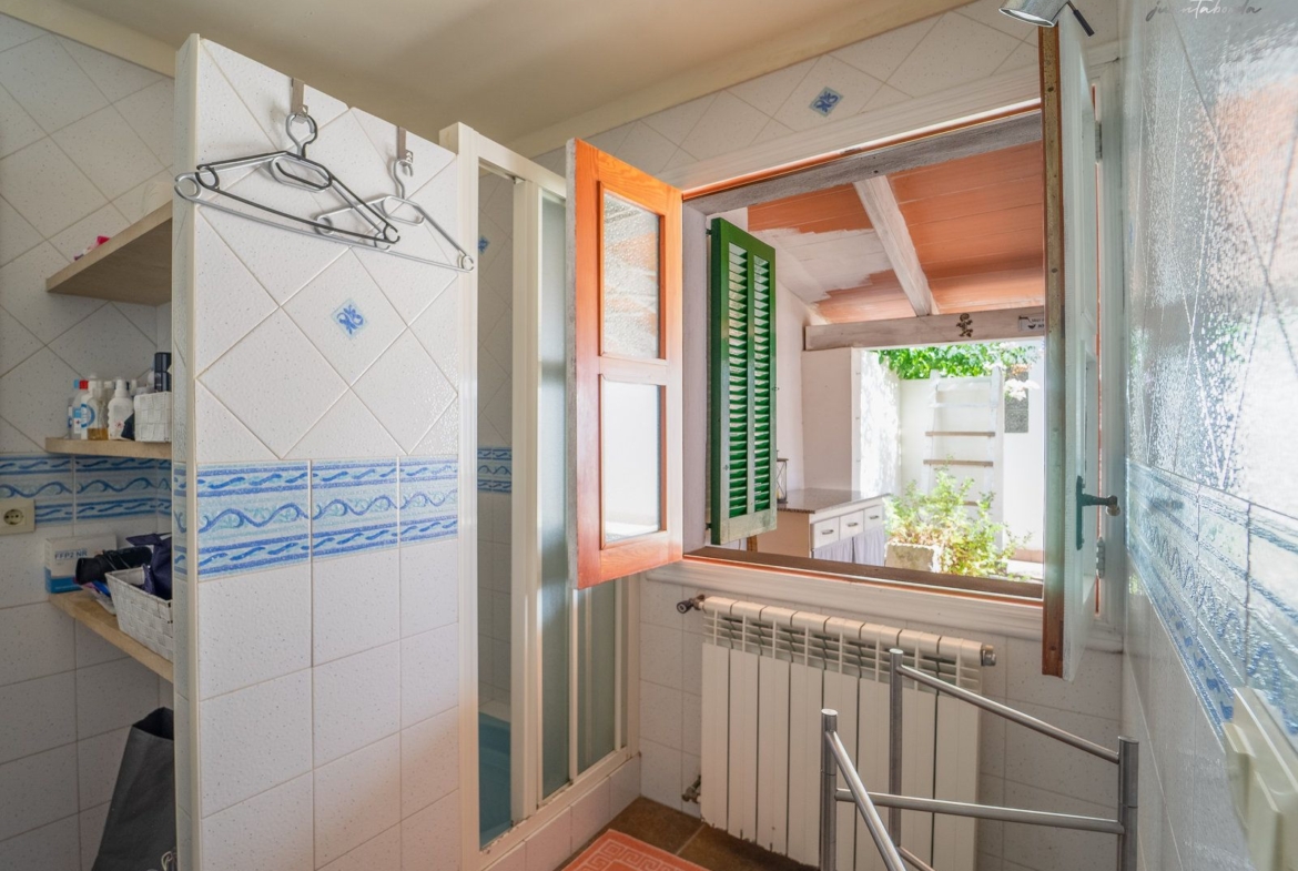Casa de pueblo en venta en Ses Salines con 6 dormitorios