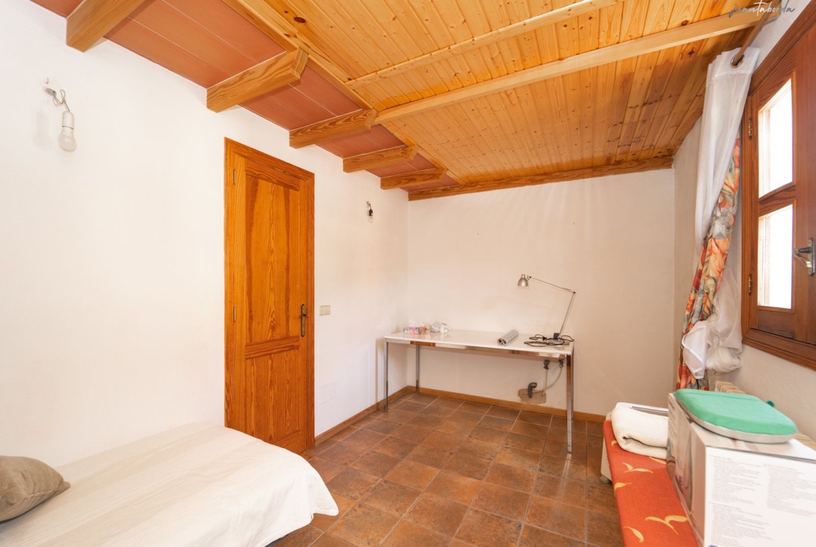 Casa de pueblo en venta en Ses Salines con 6 dormitorios