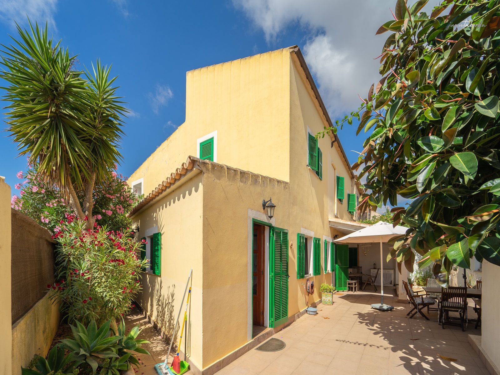 Casa de pueblo en venta en Ses Salines con 6 dormitorios