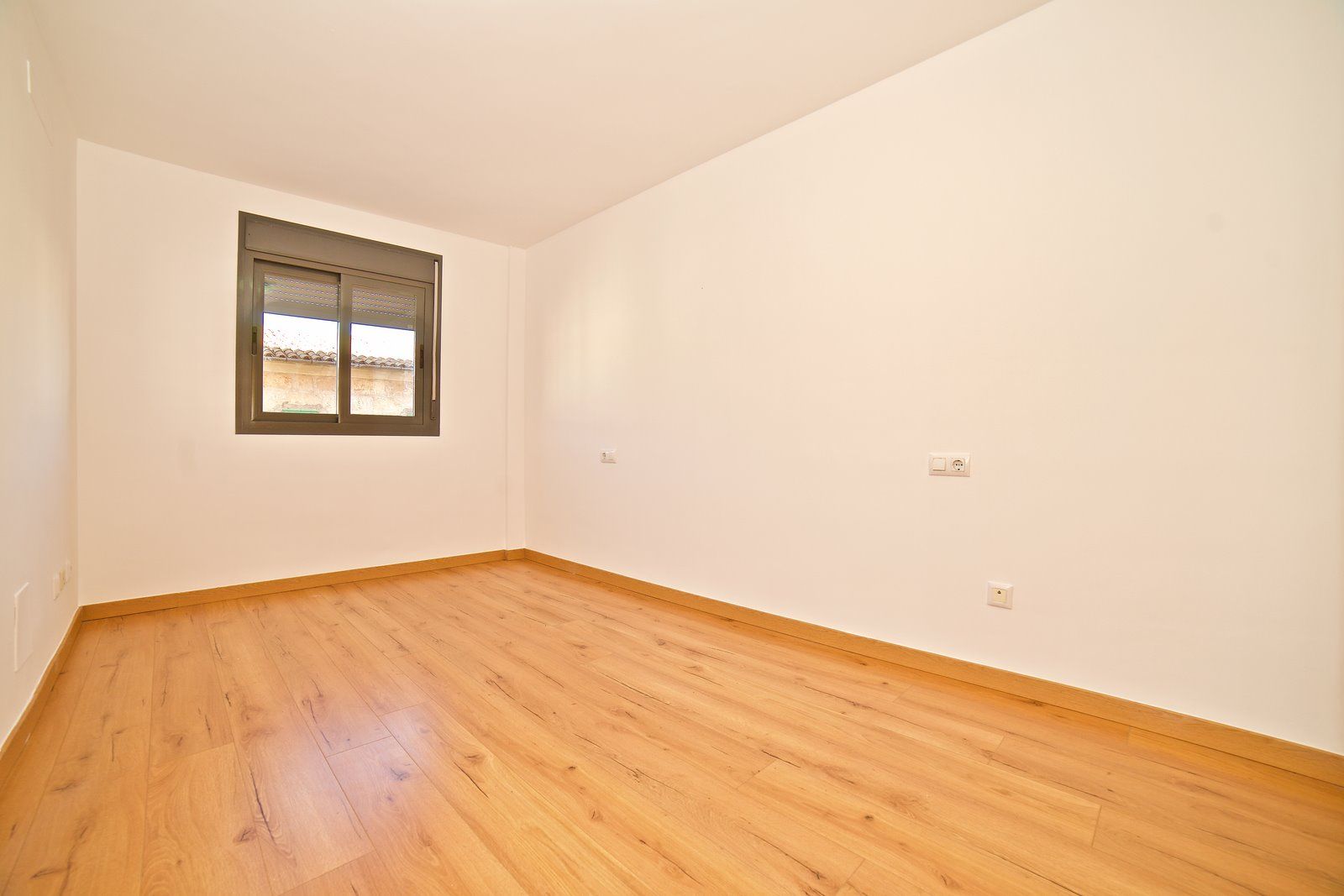 7-1183-Villasyfincasmallorca.jpg Unmöblierte 3-Zimmer-Wohnung zur Miete mit Aufzug im Zentrum von Campos