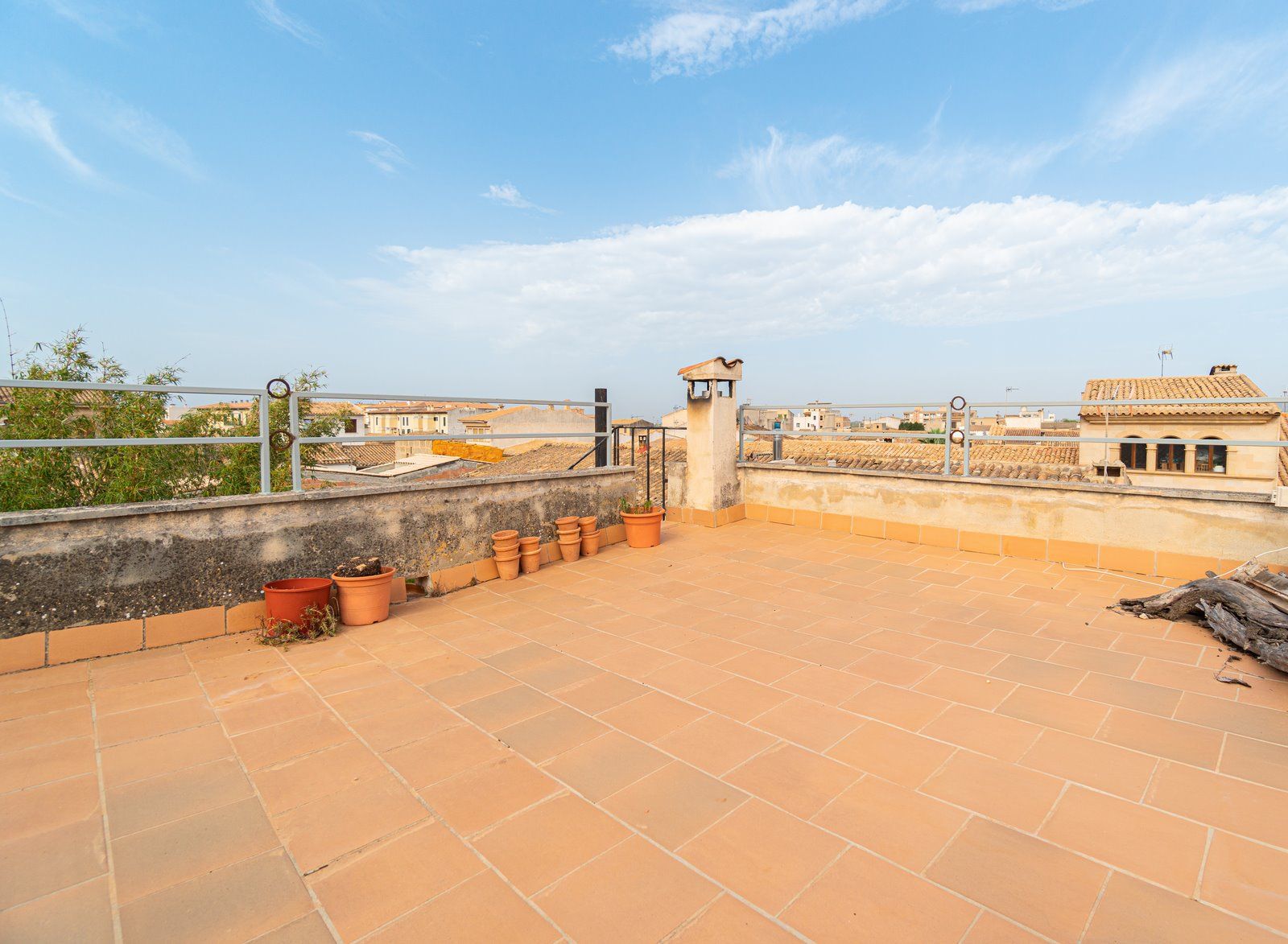 7-1225-Villasyfincasmallorca.jpg Alquiler casa de pueblo en Llucmajor: renovada, con patio y solárium