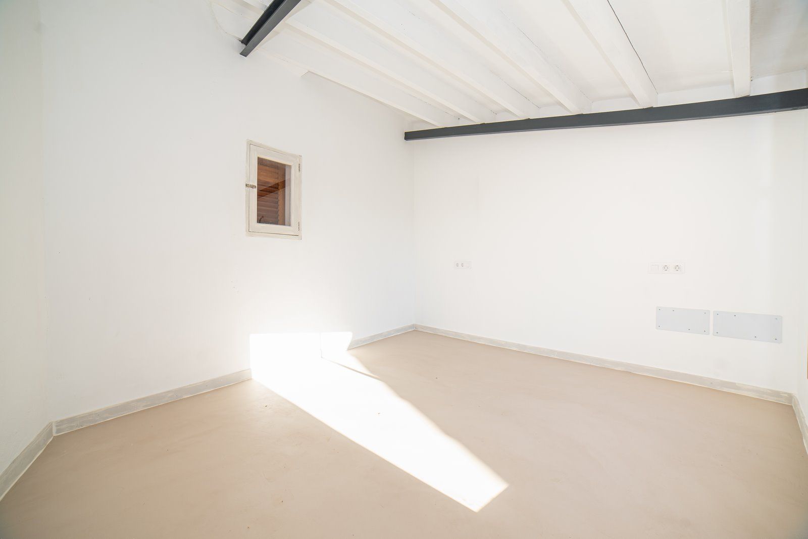 7-1232-Villasyfincasmallorca.jpg Fully Renovated Village House for Rent in Ses Salines