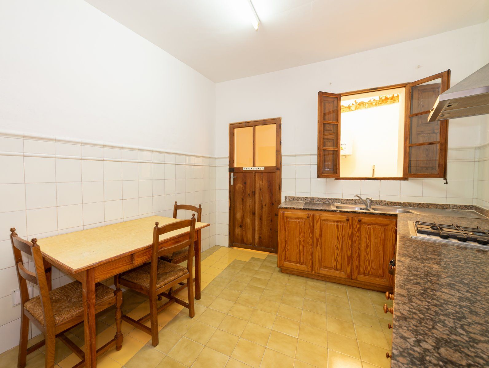 Townhouse for Rent in Ses Salines with Rooftop Terrace