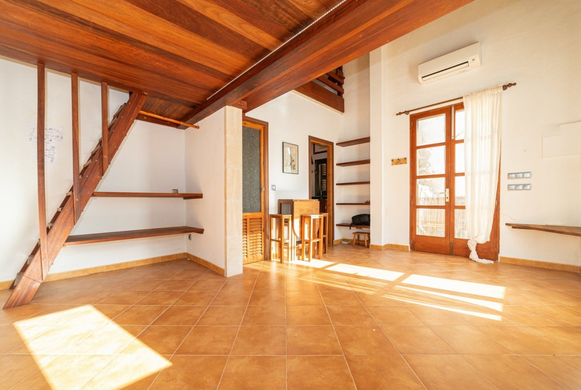 Alquiler junto al mar en Cala Figuera: loft rústico con terraza y vistas