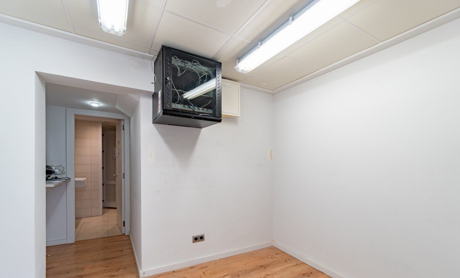 7-1242-B-Villasyfincasmallorca.jpg Corner Commercial Space for Rent in Central Ses Salines