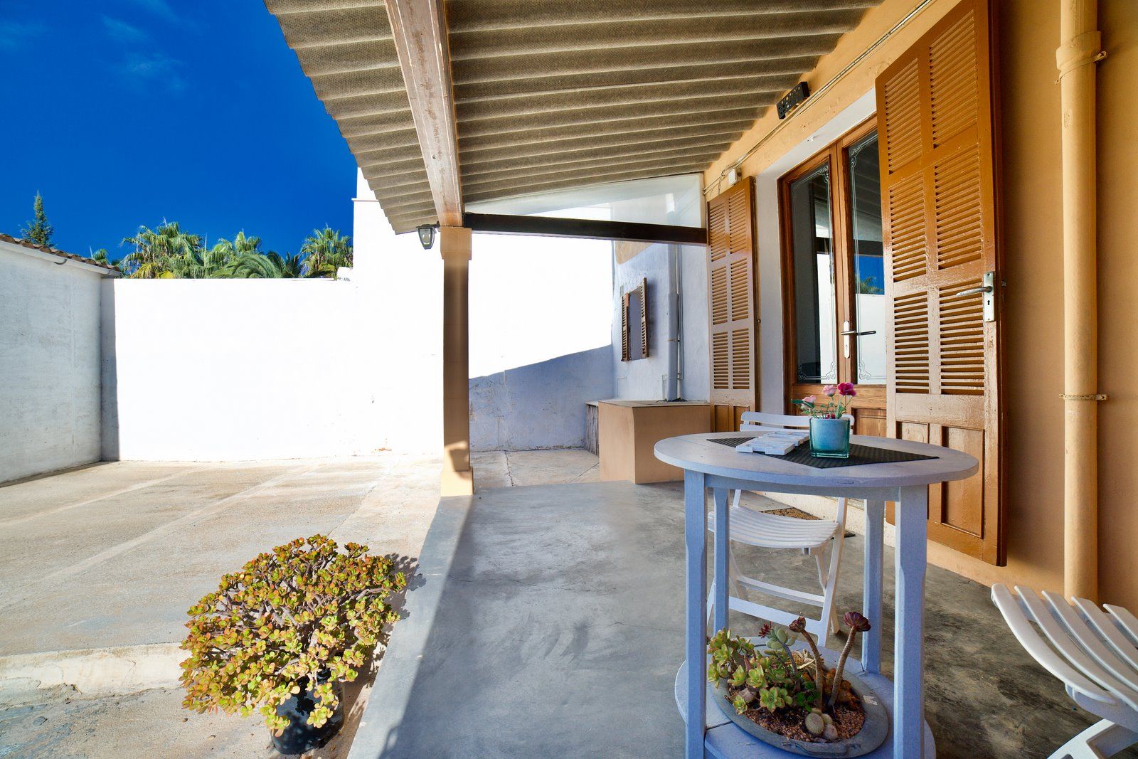 7-2006-Villasyfincasmallorca.jpeg Charmantes Stadthaus zur Miete in Ses Salines mit Meerblick und Terrasse