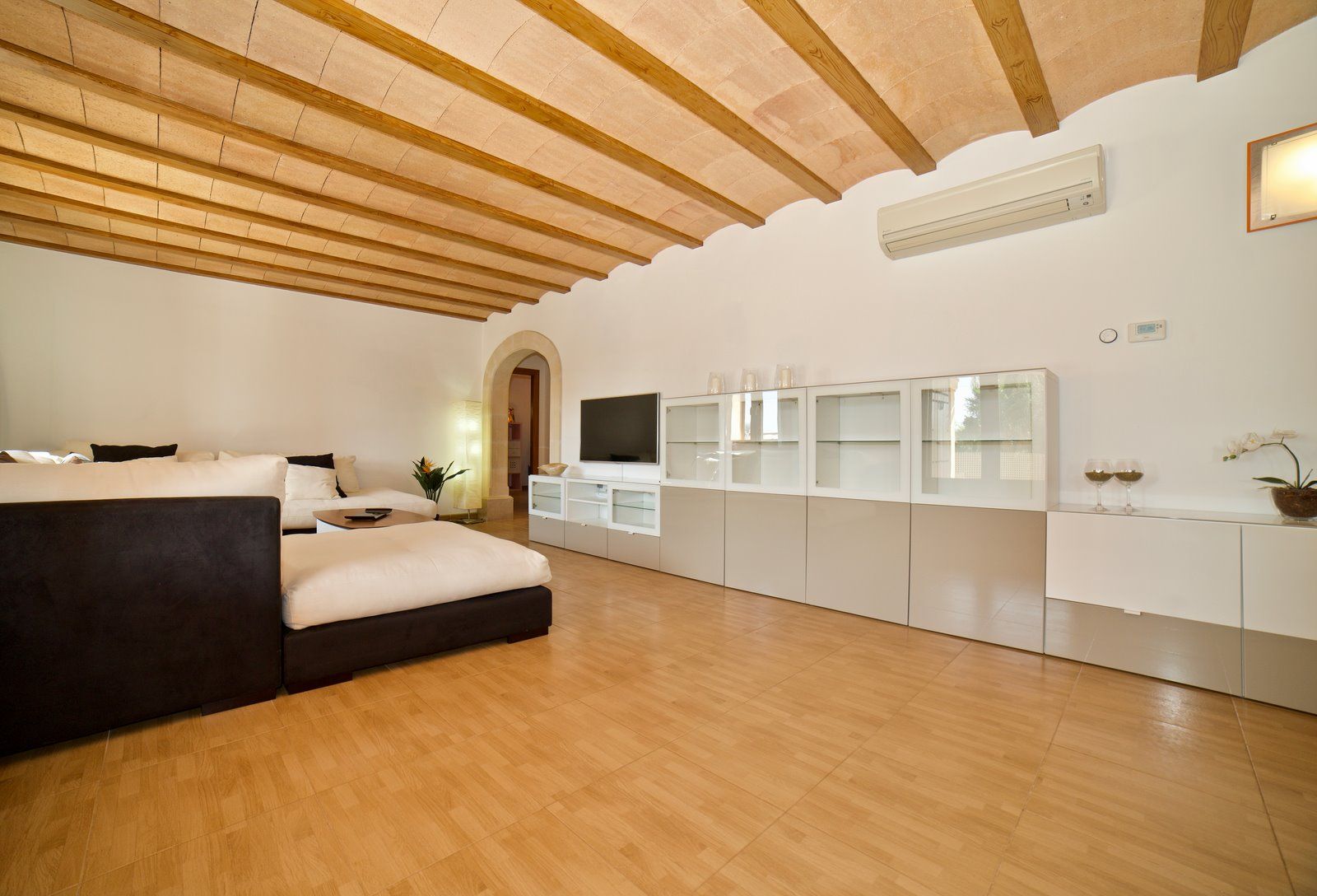 7-2009-Villasyfincasmallorca.jpg Country House with Pool for Rent Near Campos, Mallorca