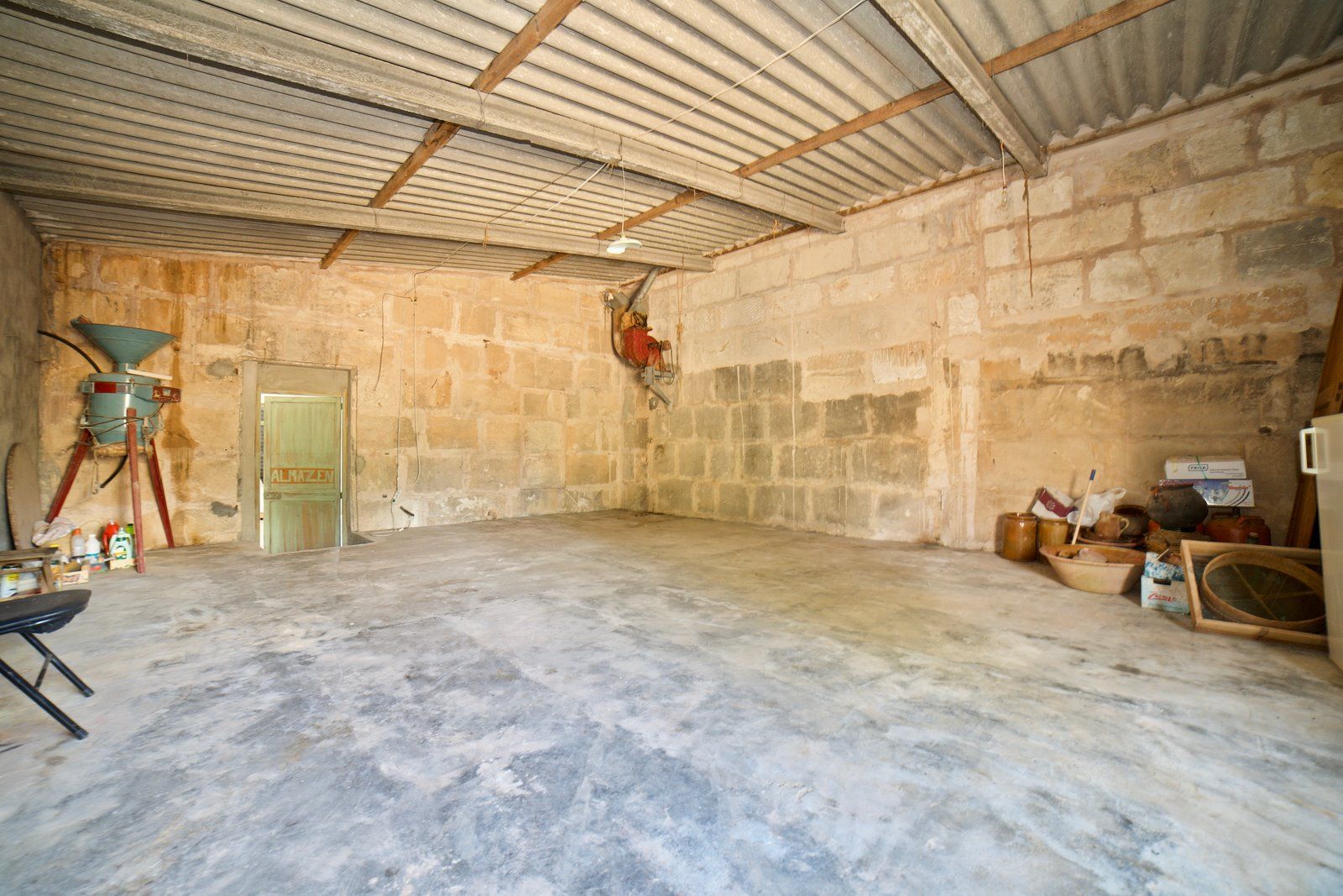 7-2017-Villasyfincasmallorca.jpg Commercial Space for Rent in Ses Salines, 122 m²