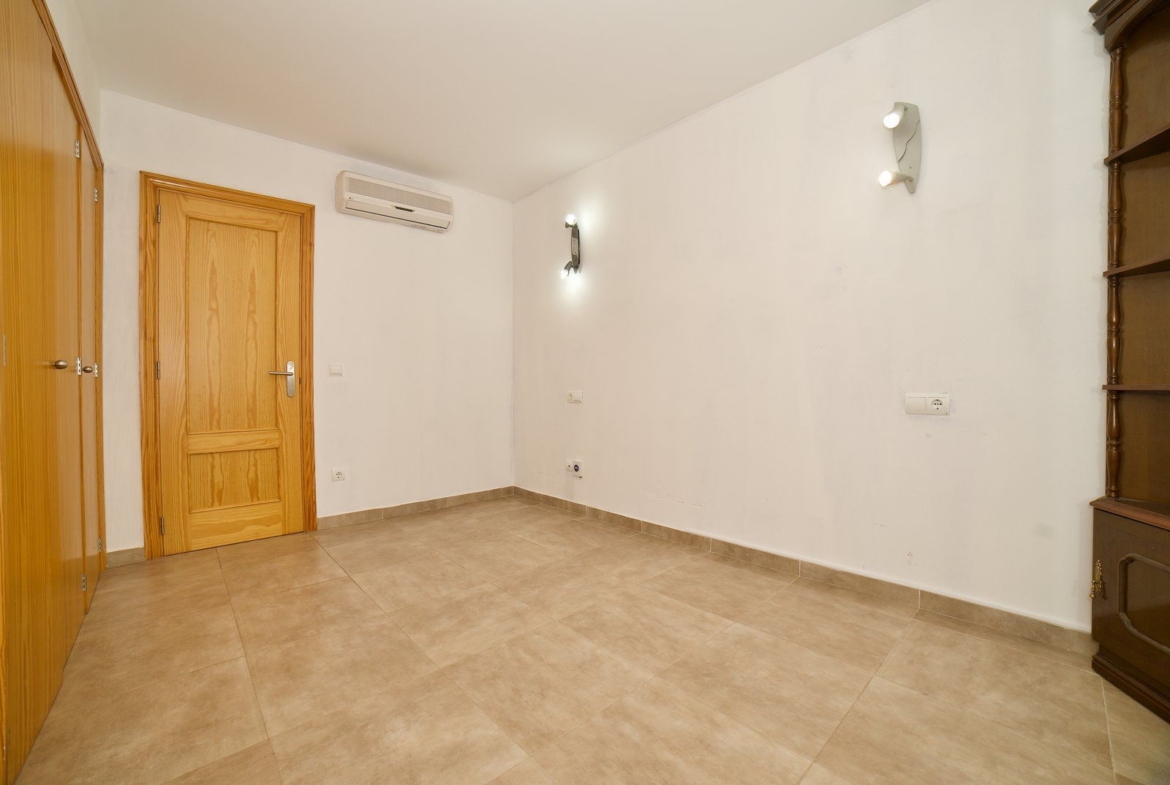 Piso en alquiler en Campos con ascensor, 2 hab. y 2 baños