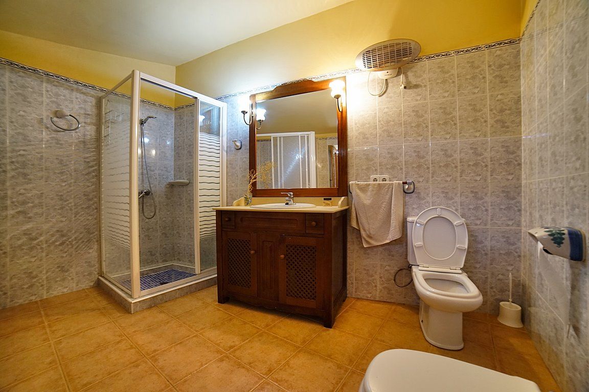 Casa de pueblo con jardín y piscina en alquiler, Es Llombards