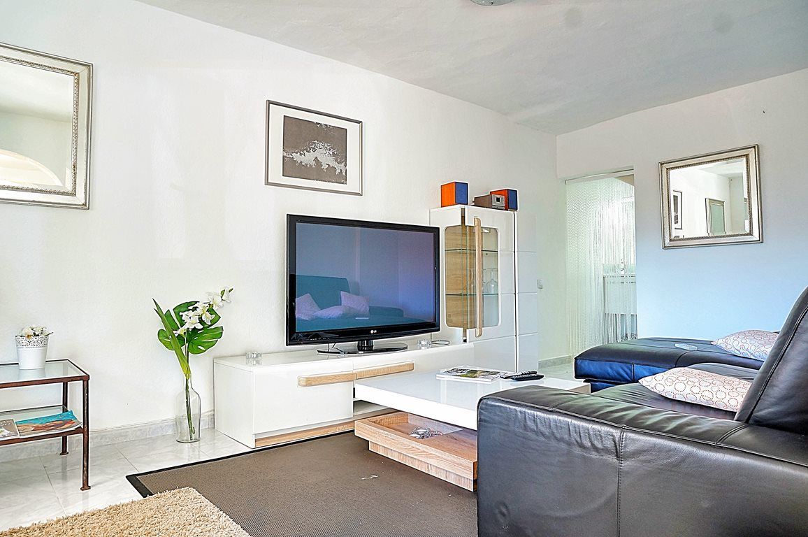 Duplex Rental with Terrace & Mountain Views in Son Vida, Palma