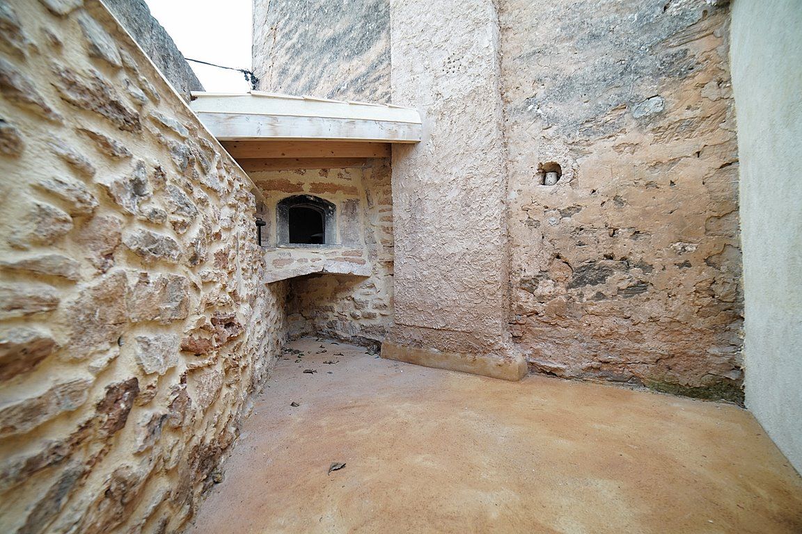 Renovated Village House for Rent with Patio in Ses Salines
