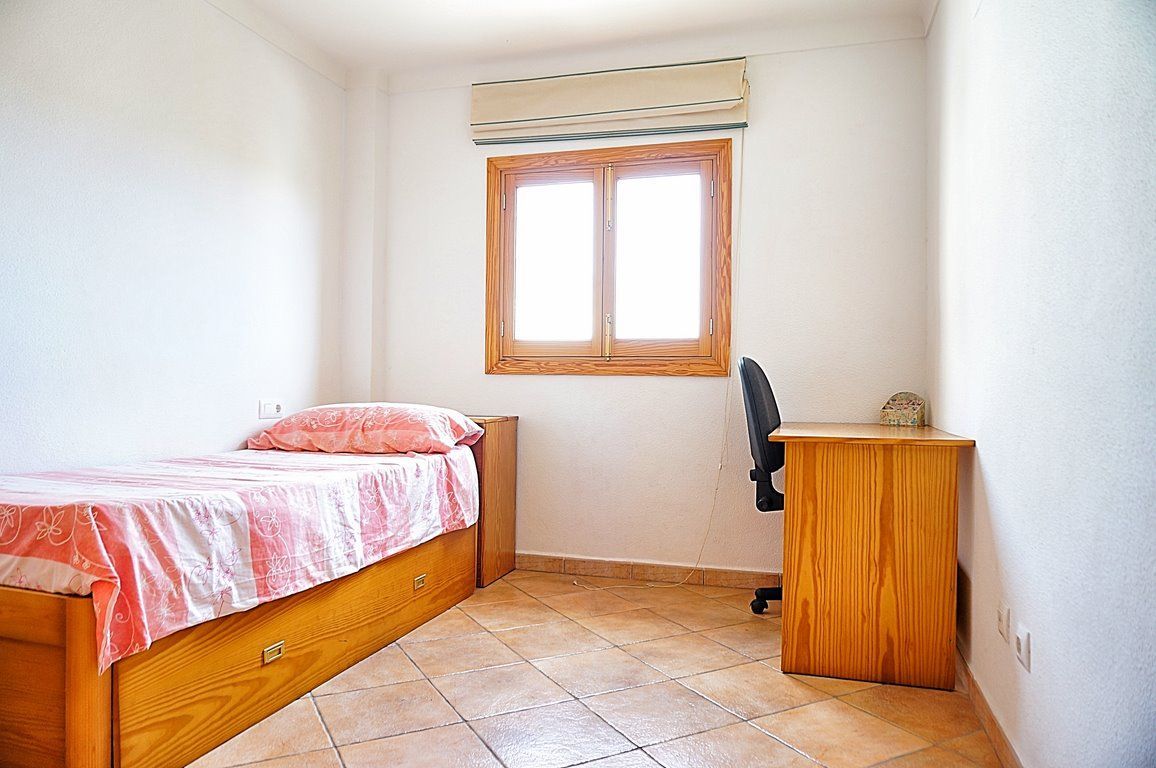 Piso amueblado con terraza y vistas al mar en Colonia de Sant Jordi
