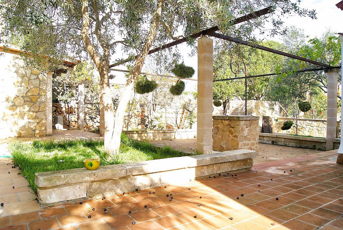 Chalet en venta en Cala Llombards con jardín y terraza