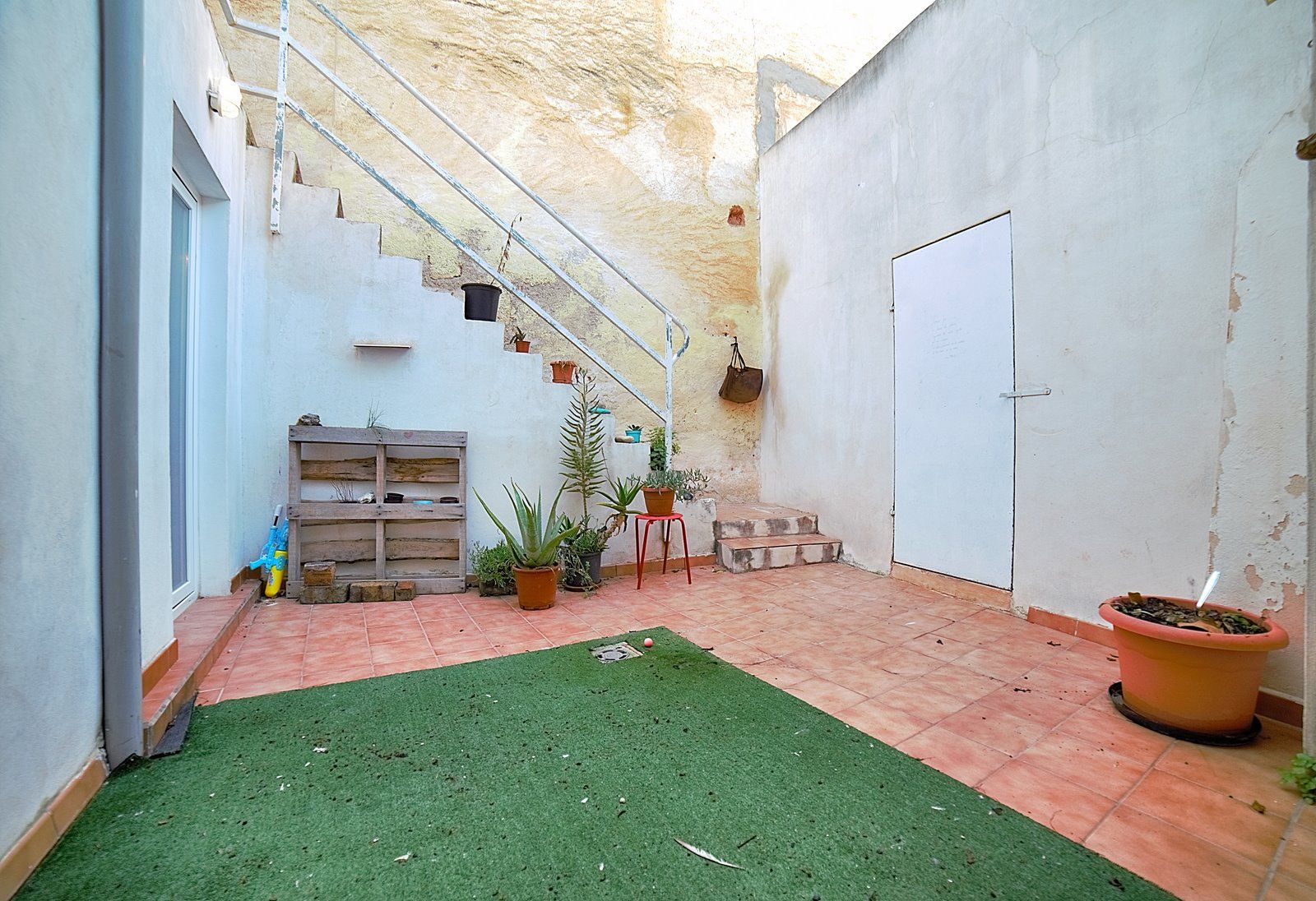 Stadthaus-Miete in Santanyí mit Innenhof und Terrassen