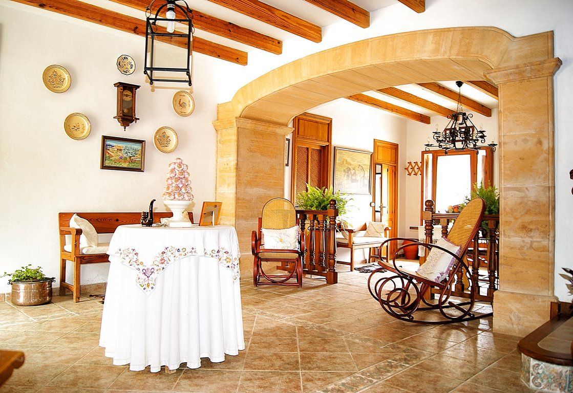 Country House in Costitx With Pool, Garden & Terrace