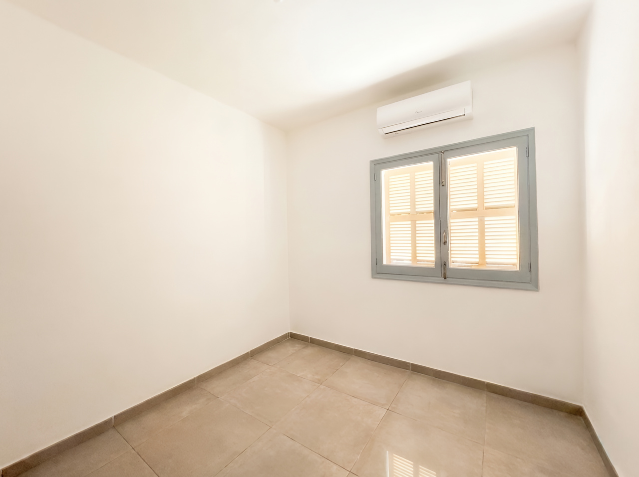 728-Villa-to-rent-in-Sa-Rapita-06_AIGCsmooth-v3_x4_4800x3584_resultado.jpg Ferienhaus zur Miete in Sa Rápita: Bungalow mit Garten und Grillplatz