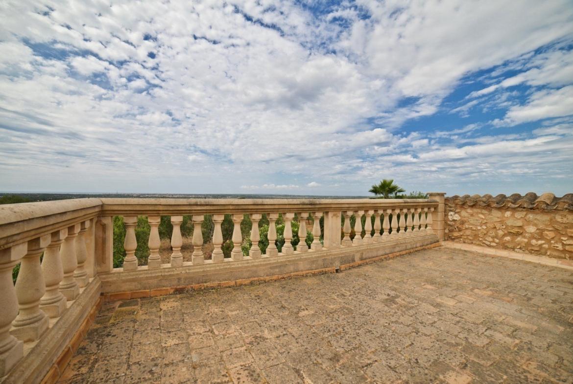 Countryside Villa with Pool & Sea Views in Santanyí