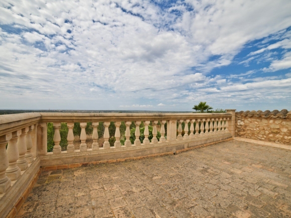 Landhaus mit Pool und Meerblick bei Santanyí – Mallorca