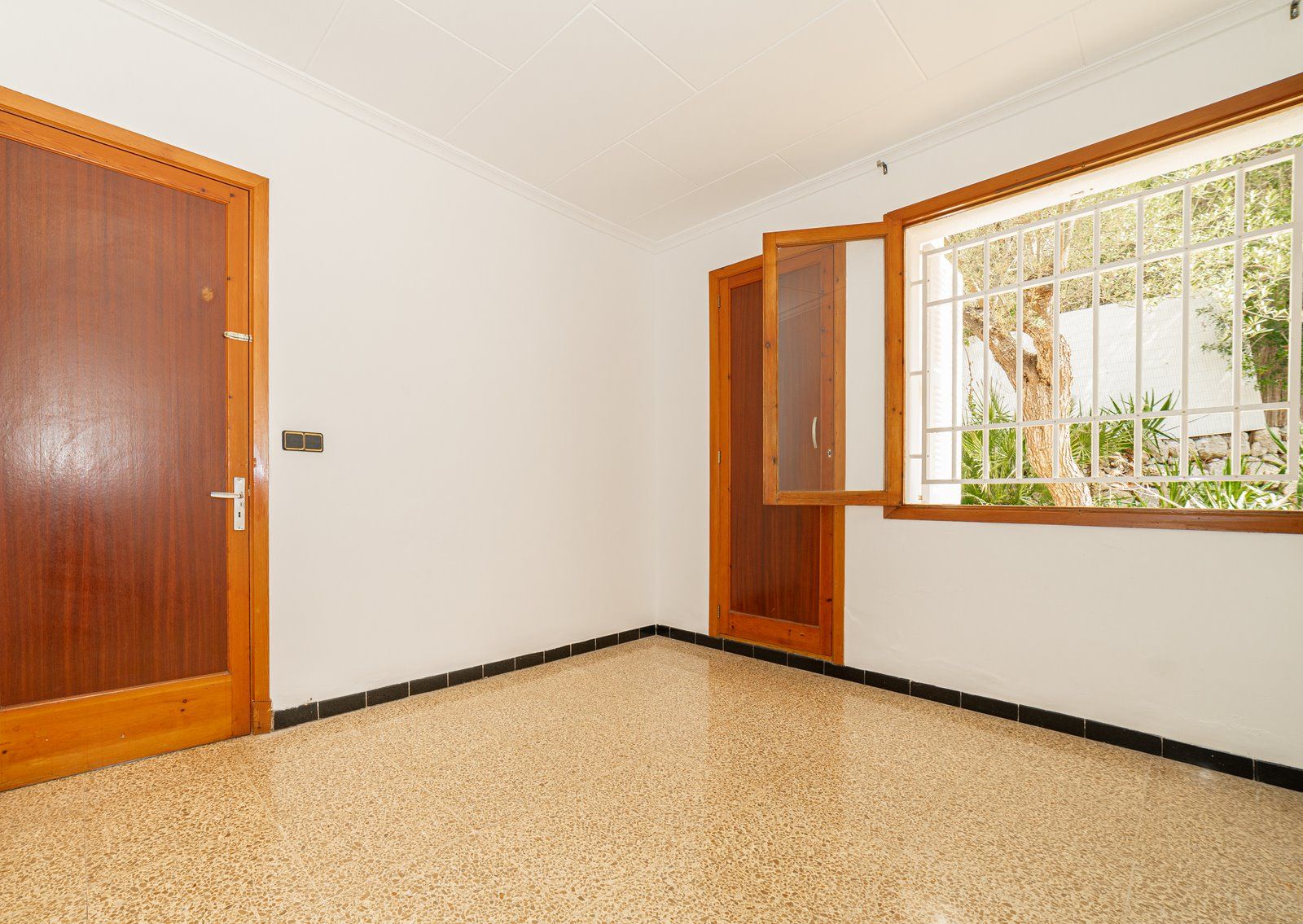 8-1218-Villasyfincasmallorca.jpg Private Villa with Pool & Garden in Portopetro, Mallorca