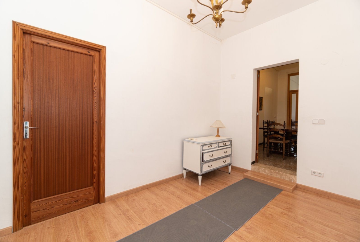 Apartment with Terrace for Rent in Ses Salines, Mallorca