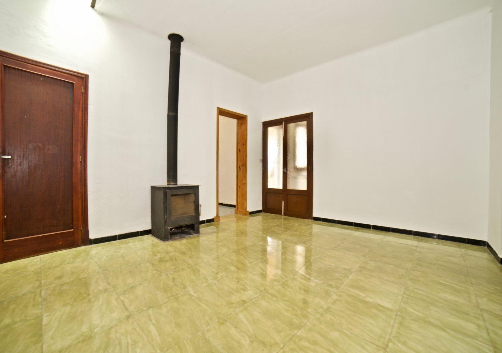 8-423-Villasyfincasmallorca.jpg Spacious Village House With Patio, Terrace & Fireplace in Ses Salines