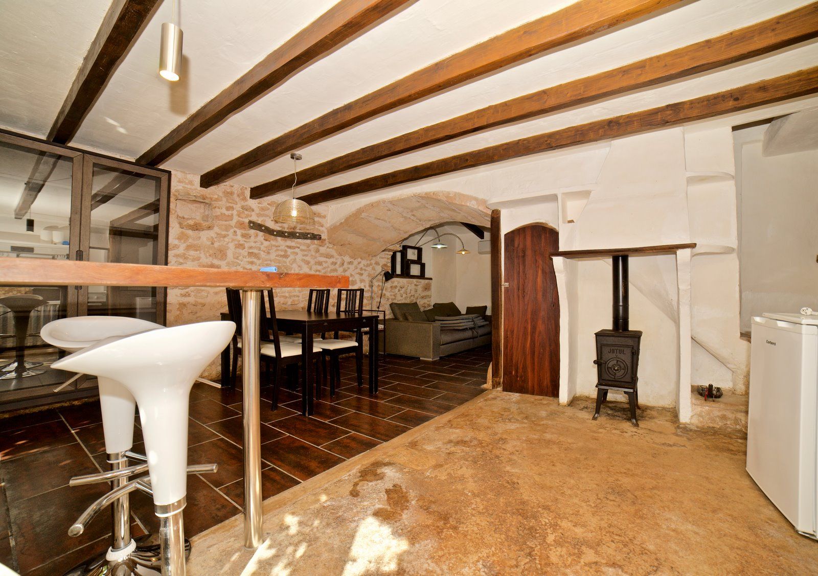 8-909-Villasyfincasmallorca.jpg Country House for Rent in Santanyí – Restored Mill on 15,000 m² Estate