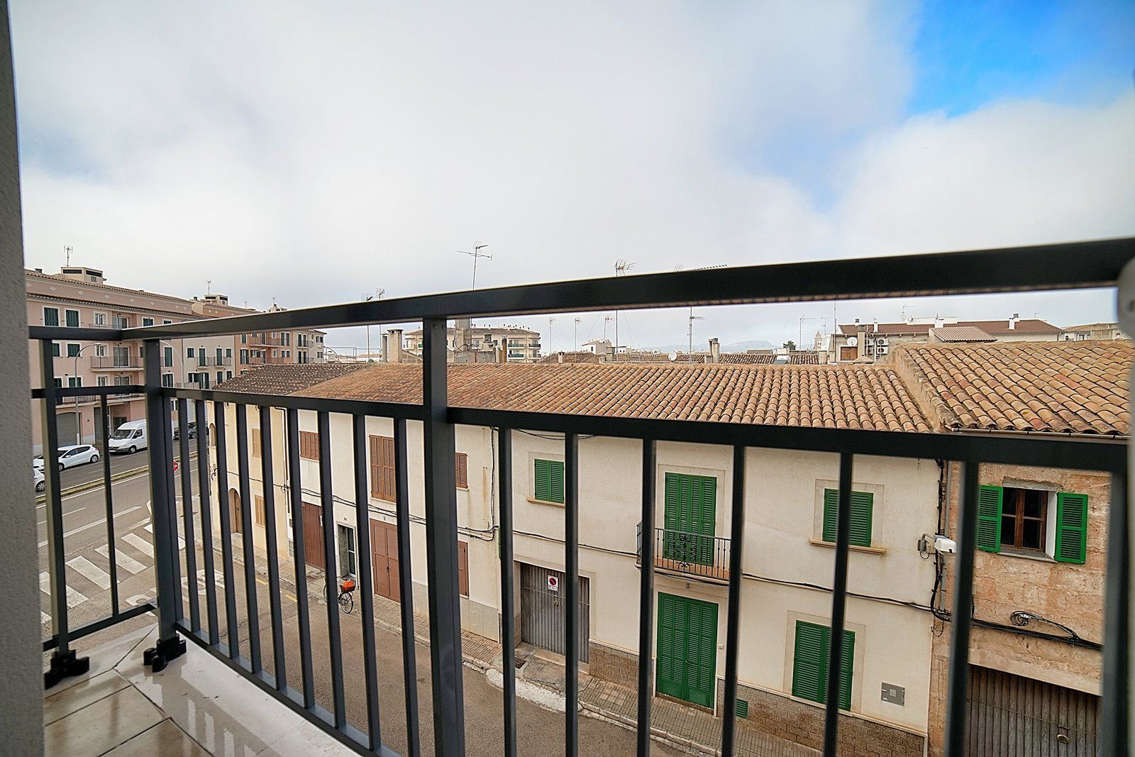 8-Villasyfincasmallorca-1.jpg Spacious 3-Bed Apartment With Elevator & Balcony in Campos