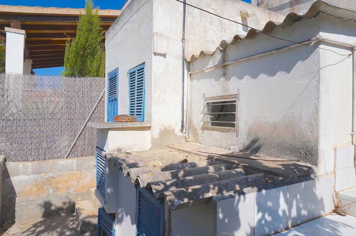Chalet a renovar en venta con parcela de 320 m² junto a Cala Santanyí