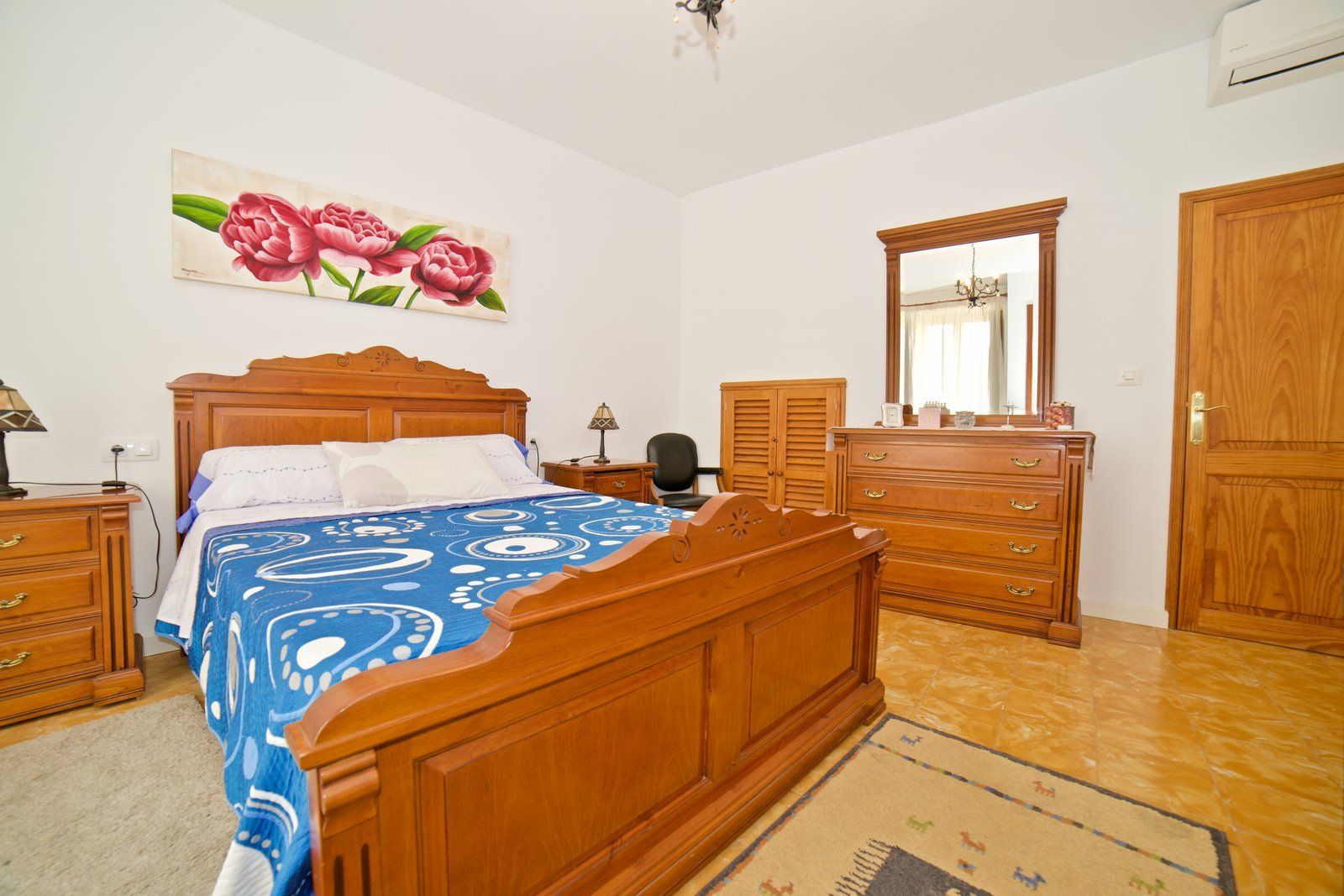 Casa de pueblo renovada en el centro de Llucmajor · 4 hab.