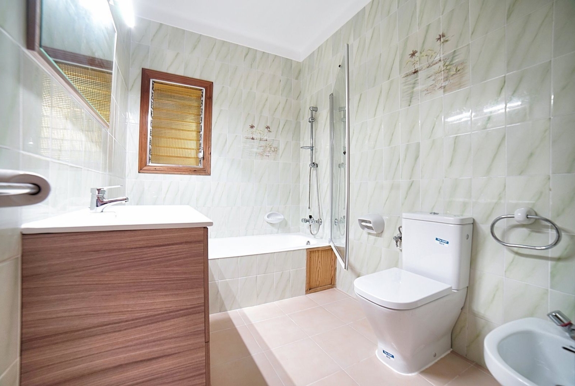 Renovated Village House with Pool for Rent in Ses Salines