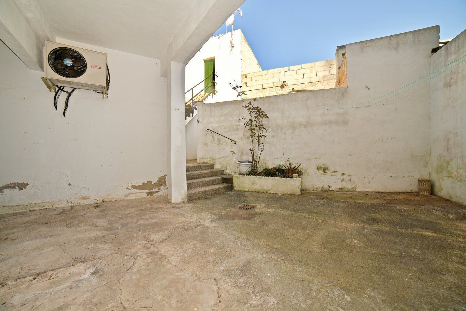 8-Villasyfincasmallorca-16.jpg Renoviertes Stadthaus zur Miete in Ses Salines: 150 m² mit Patio