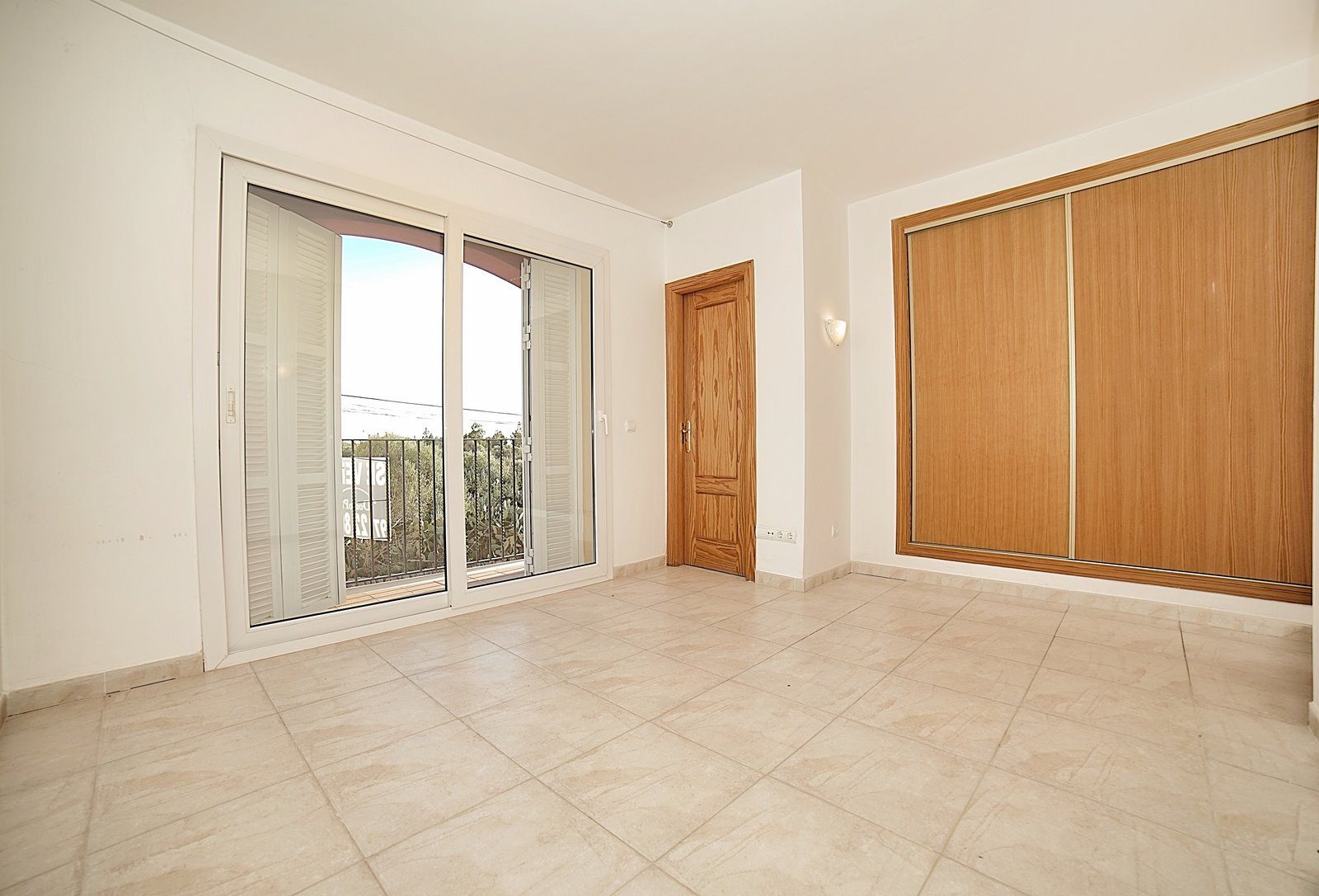 8-Villasyfincasmallorca-4.jpg Casa adosada con vistas al mar en Ses Salines, Mallorca