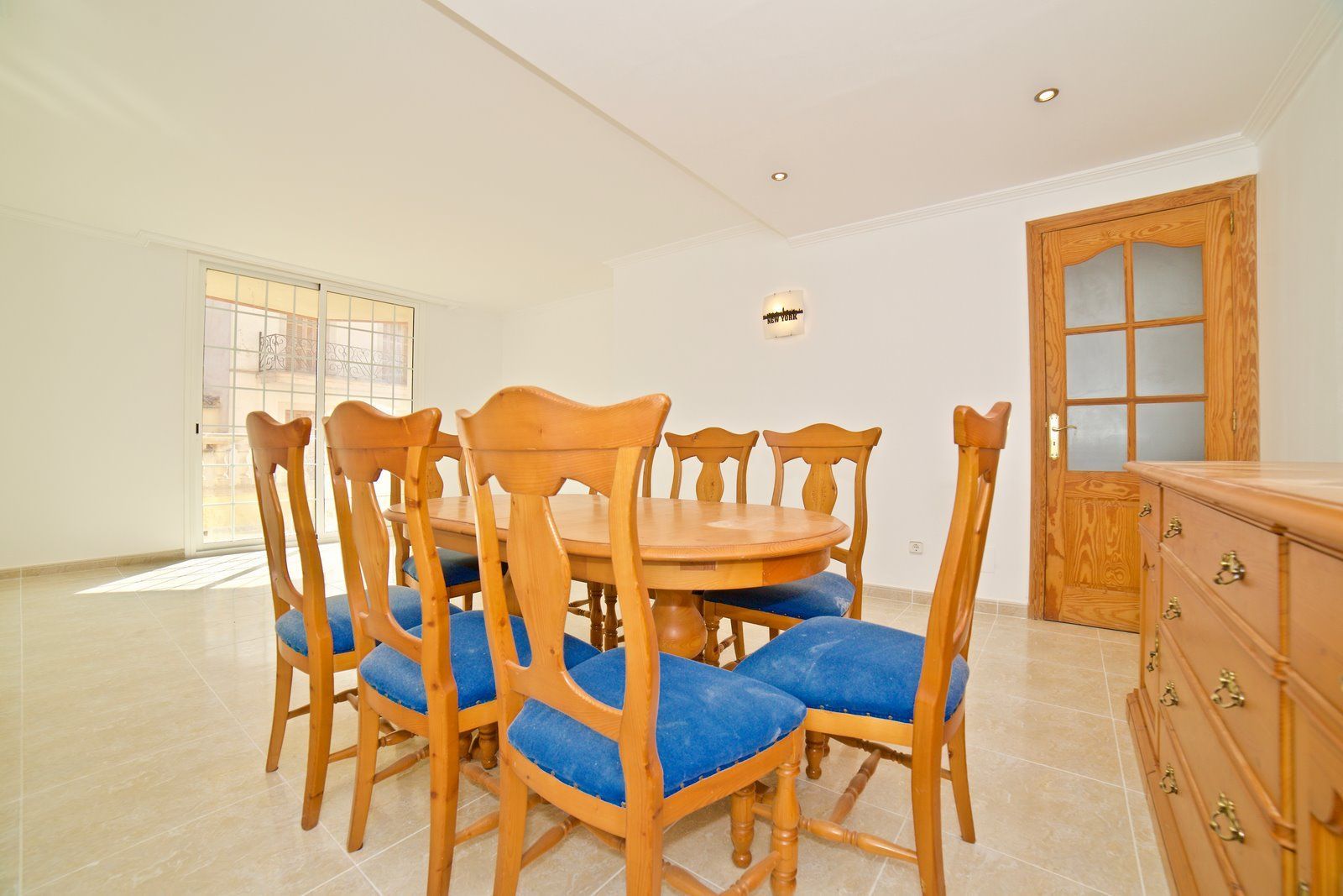 Piso en venta en Campos con gran terraza y 3 habitaciones