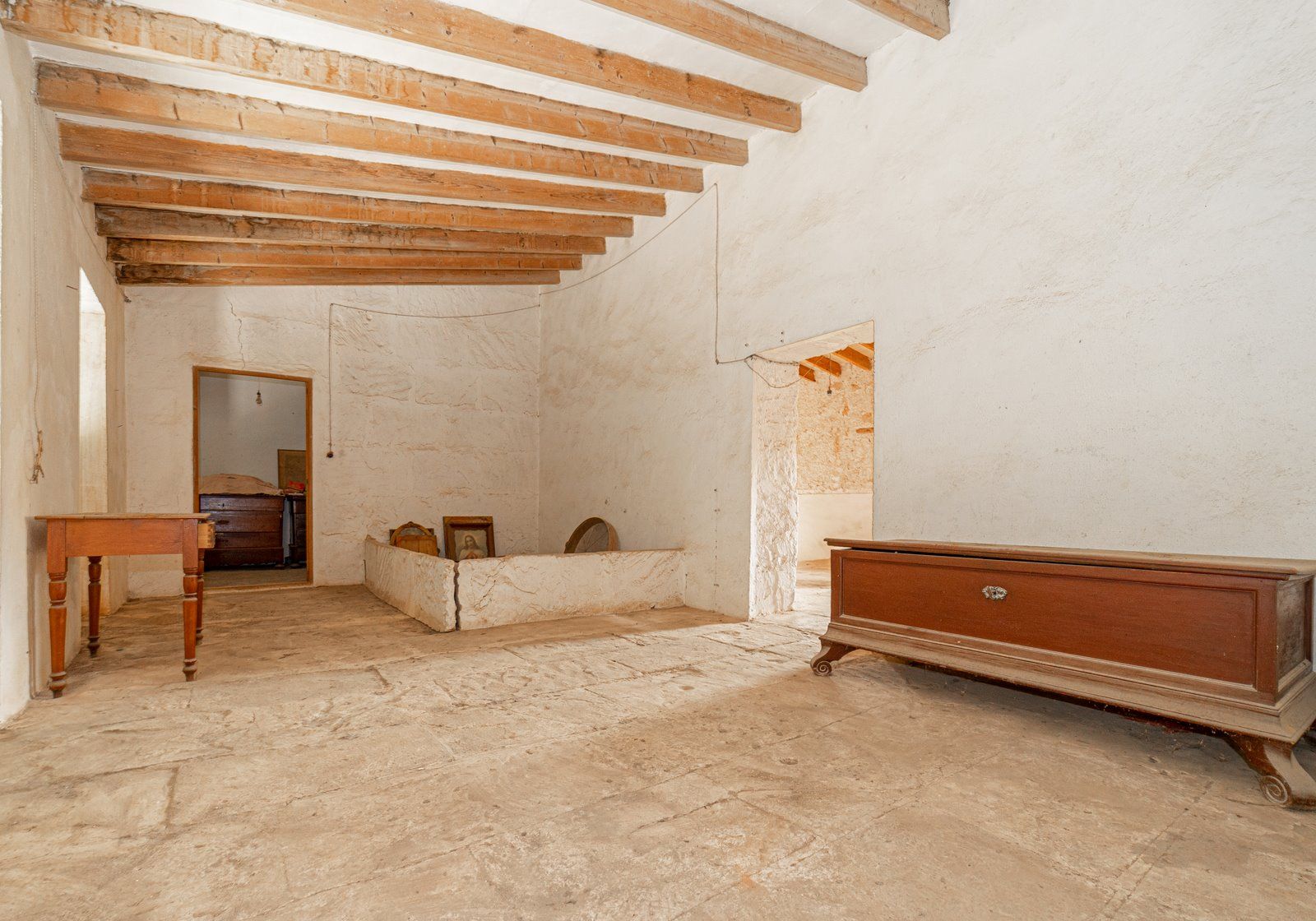 9-1201-Villasyfincasmallorca.jpg Casa de pueblo en Es Llombards con patio y terraza | 278 m²