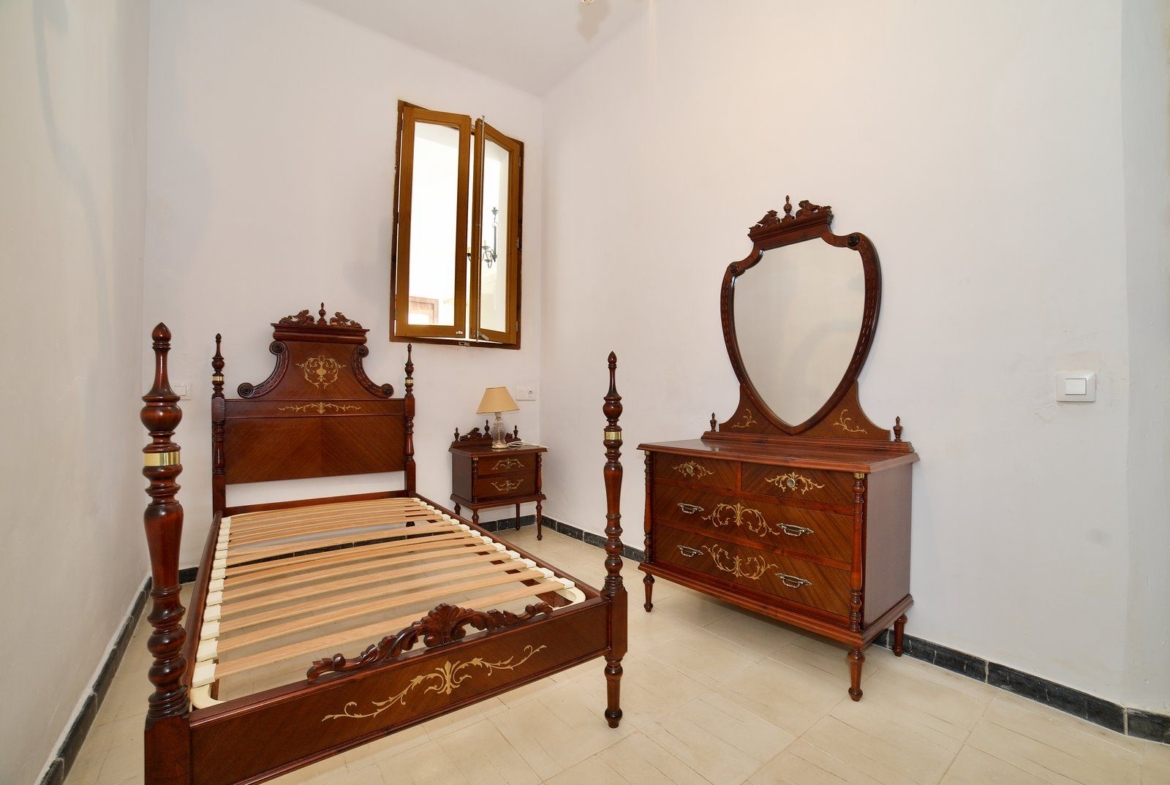 Casa de pueblo en alquiler en Montuïri con garaje, patio y terrazas