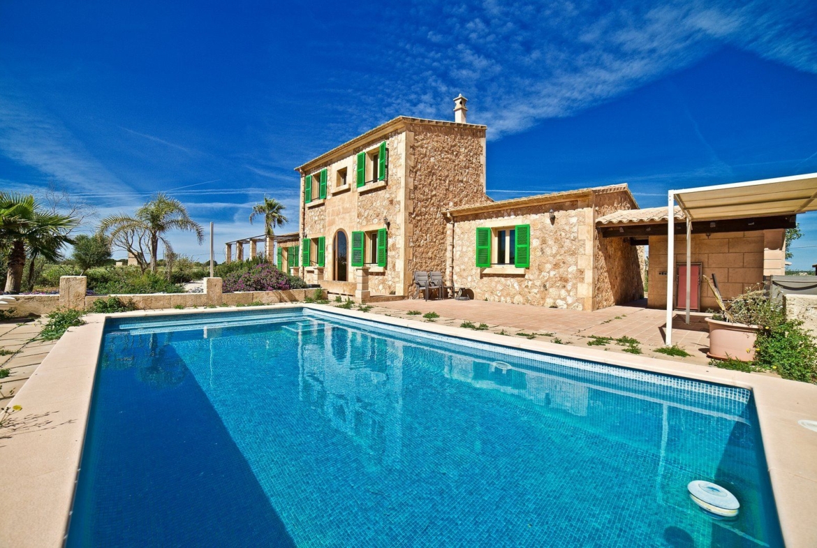 Casa de campo con piscina cerca de Es Trenc, Campos