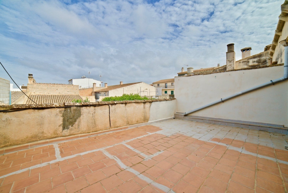 Village House for Rent in Campos with Courtyard and Terrace