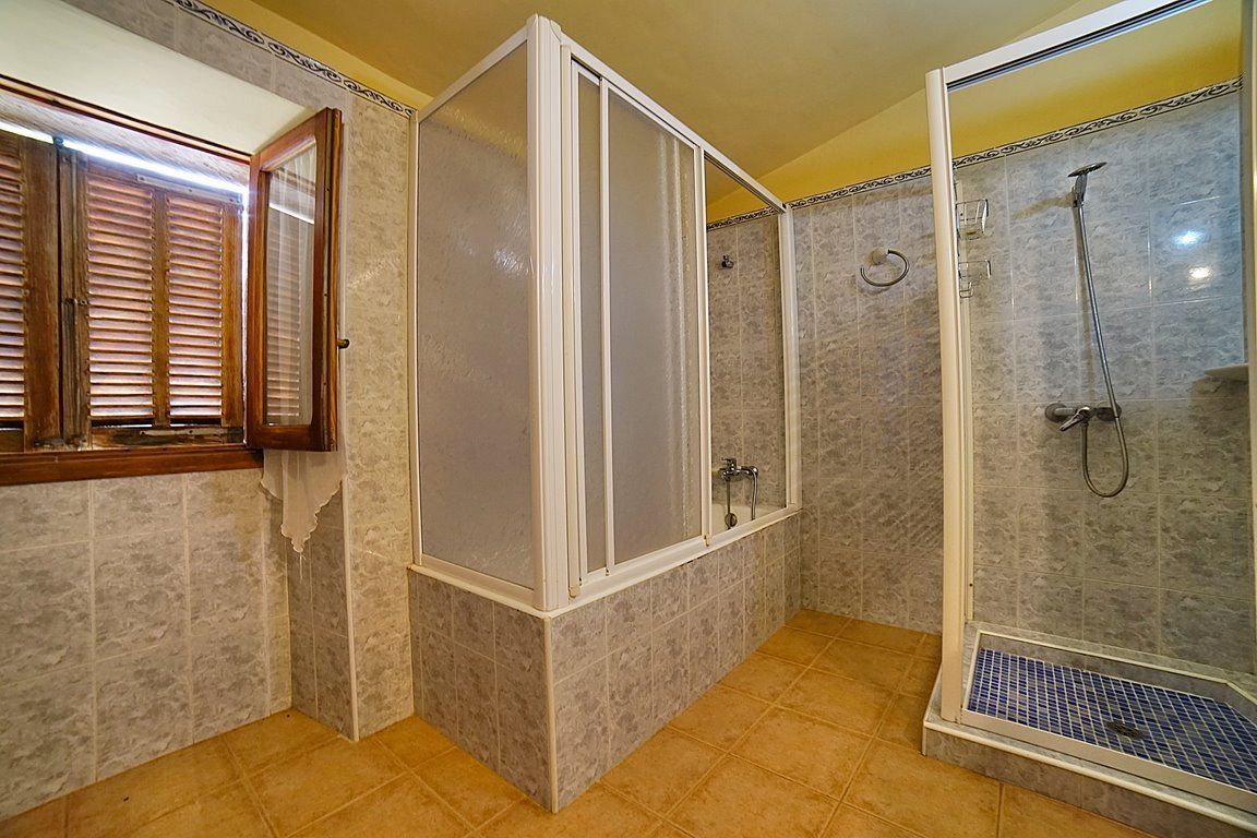 Casa de pueblo con jardín y piscina en alquiler, Es Llombards