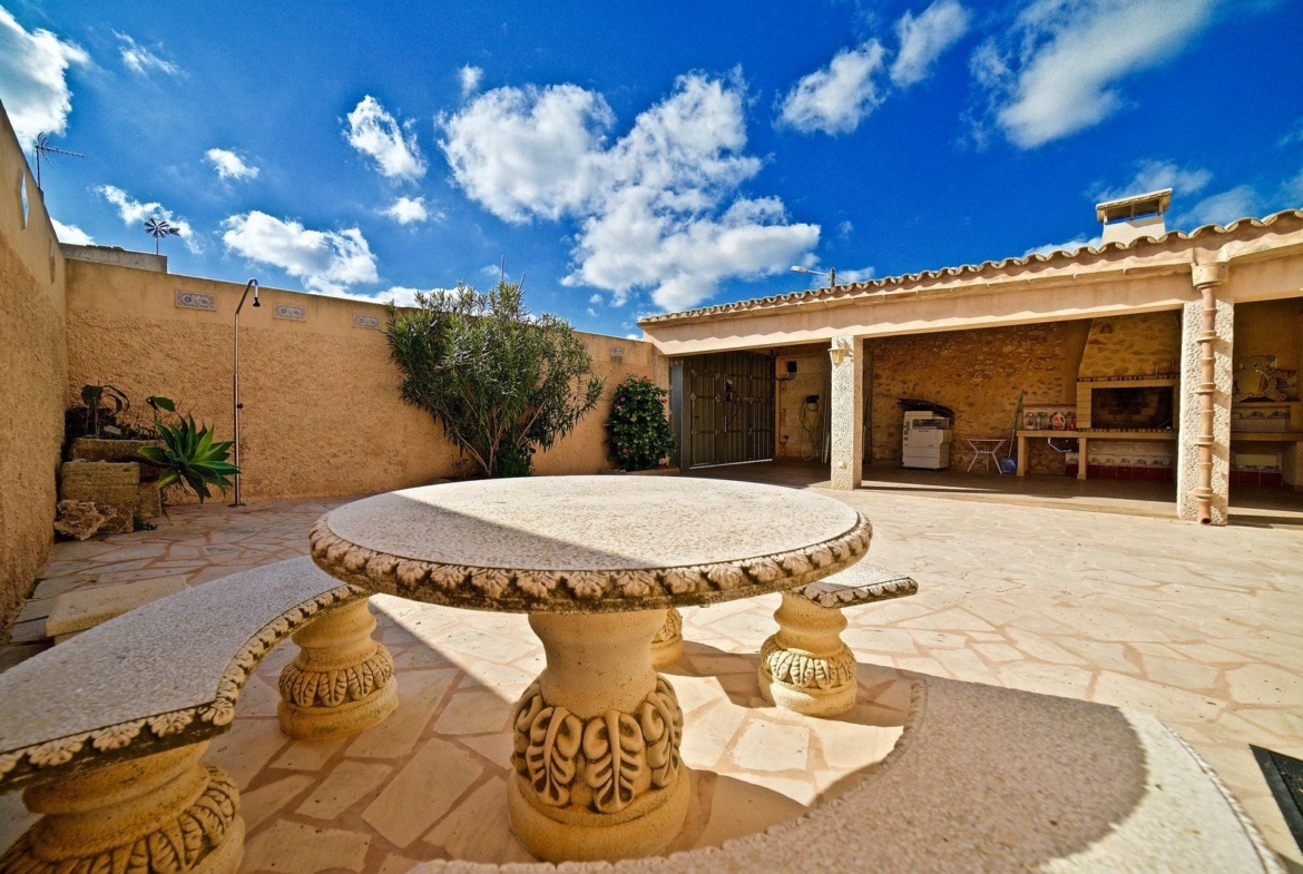 Casa de pueblo renovada en alquiler en Es Llombards, Santanyí