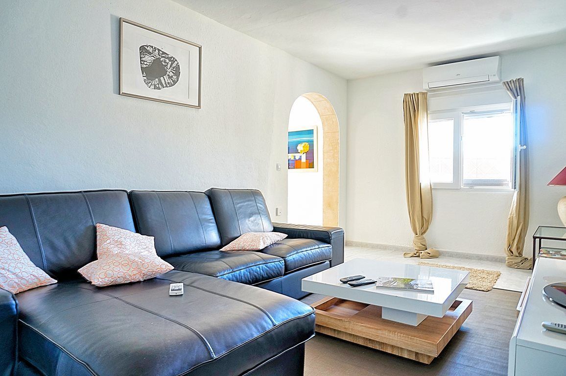 Duplex Rental with Terrace & Mountain Views in Son Vida, Palma