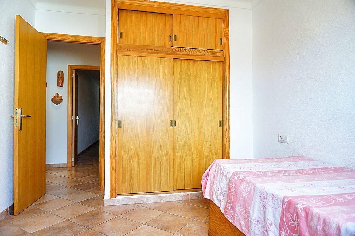 Piso amueblado con terraza y vistas al mar en Colonia de Sant Jordi