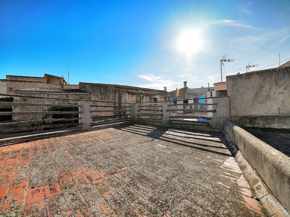 Casa de pueblo con gran patio y terraza en Felanitx
