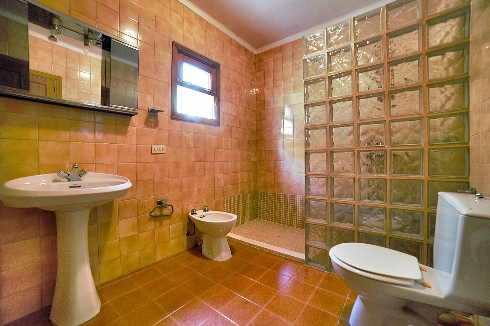 9-Villasyfincasmallorca-6.jpg Casa de pueblo en alquiler en Es Llombards con patio y chimenea