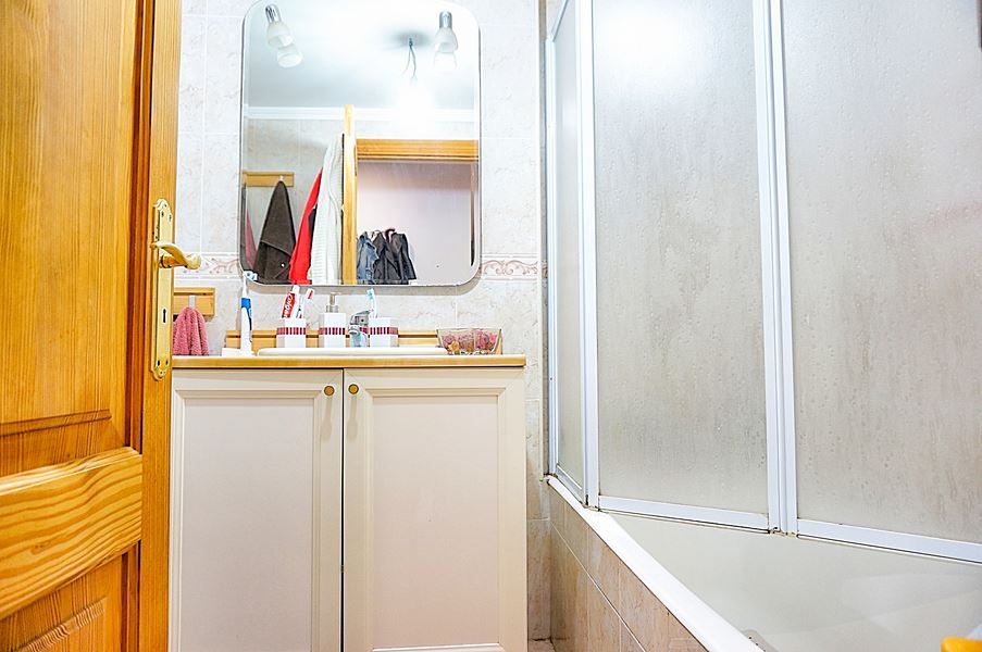 Piso exterior luminoso con balcón en venta en Llucmajor